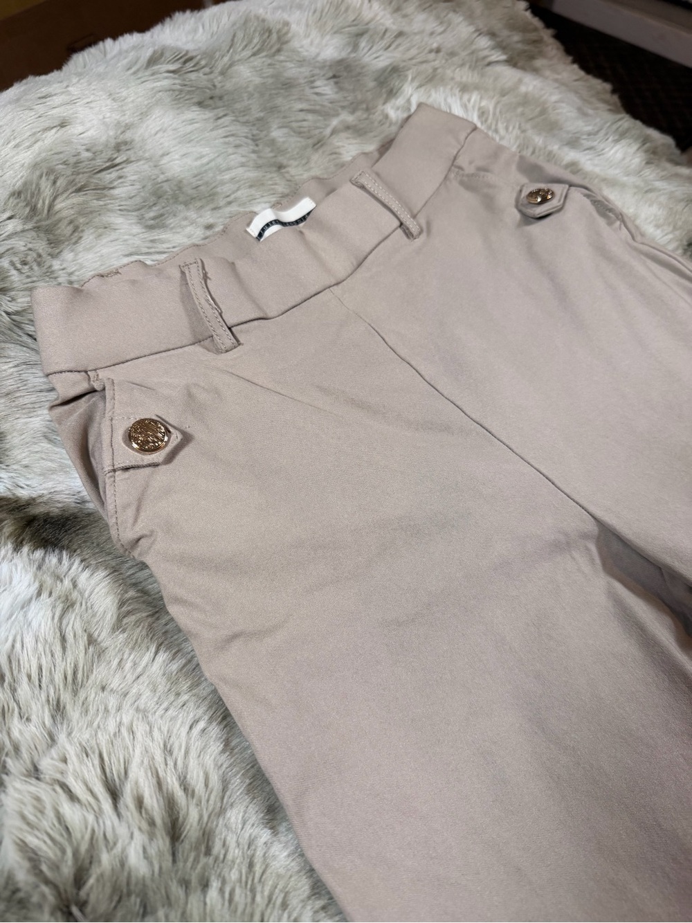 Jules & Leopold Slim Trousers in Light Beige with Gold Buttons